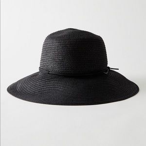 Aritzia Main Character Eau Claire Hat (S/M, black)
